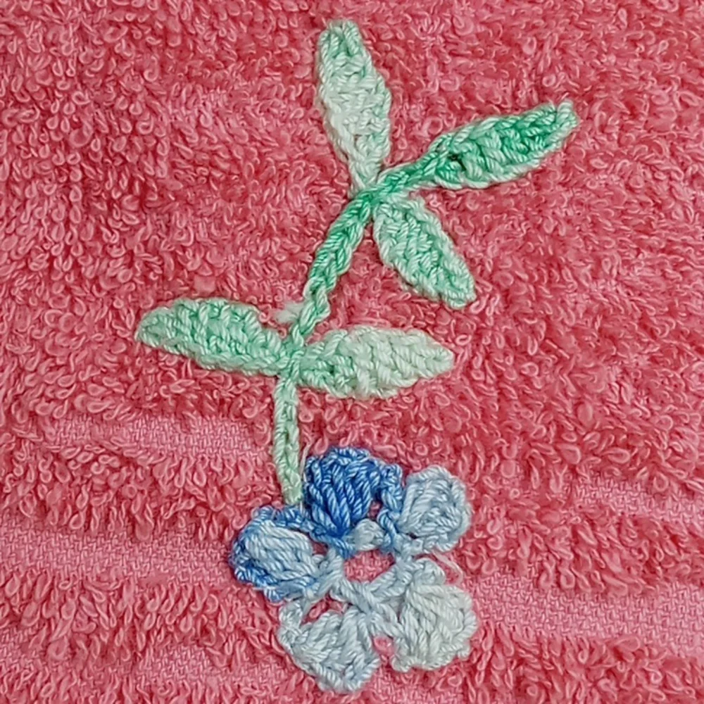 Vintage Cannon Pink Towel Set w/ Embroidered Floral Design Face Cloth Hand Bath